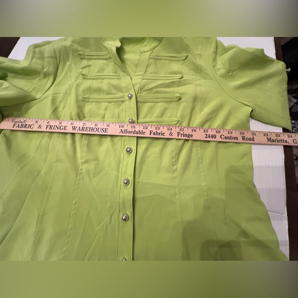KATHY CHE NEW YORK STRETCH MILITARY SHIRT  COLOR IS CITRUS. SIZE PXL. NWT - Picture 4 of 8